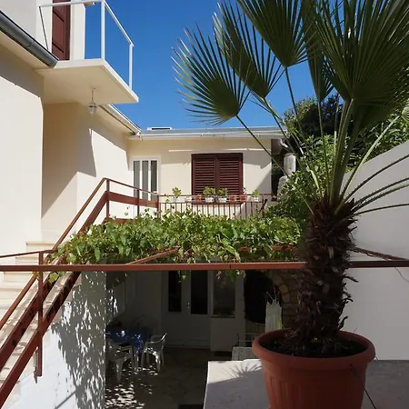 Pensionat & Tepsa - Centre 3*