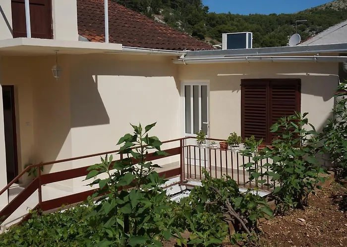 & Tepsa - Centre Gasthuis Hvar Town